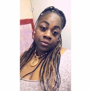 Meet your Posher, Roxanne